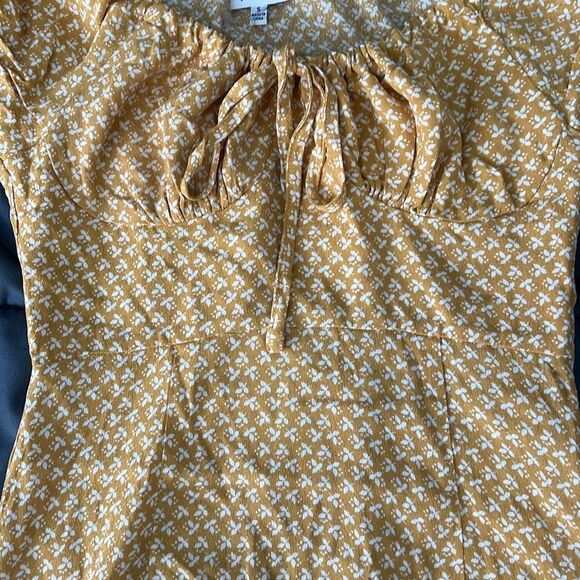 Skylar+Madison Yellow Floral Mini Dress Size Small - Picture 10 of 10